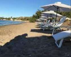 You can also enjoy sunbath after a fun-filled day and lots of aqua sports at the beach. Various lounge chairs are available for you to rest.